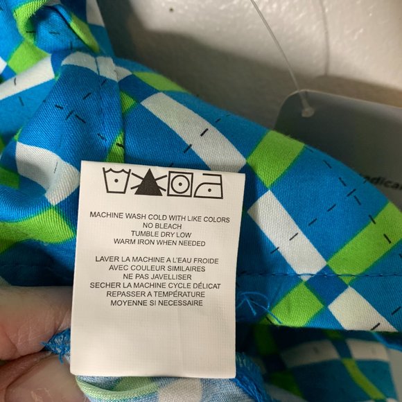 Crocs Diamond Design Scrub Top New with Tag Size Small - Picture 5 of 13